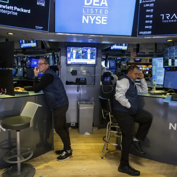 Primer día de mercado tras la aprobación del Presupuesto: suben bonos y baja el riesgo país