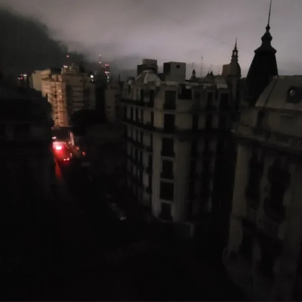 El ENRE atribuyó el apagón en el AMBA a la sobreexigencia del sistema eléctrico