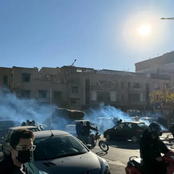 La Cancillería argentina pidió no viajar a Irán en medio de protestas y tensión social