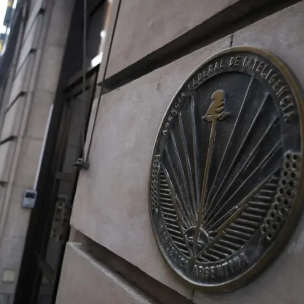 El Gobierno modificó la Ley de Inteligencia: la SIDE podrá aprehender personas