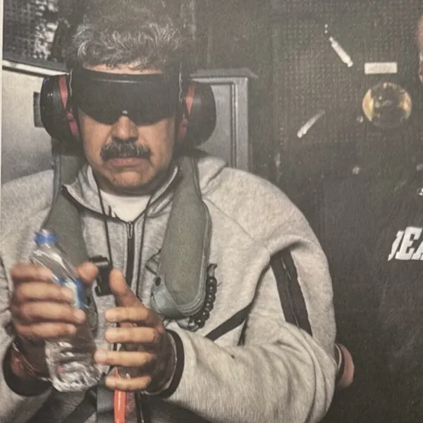 Trump difundió una imagen de Maduro tras el anuncio de su captura y dio primeras declaraciones sobre el ataque