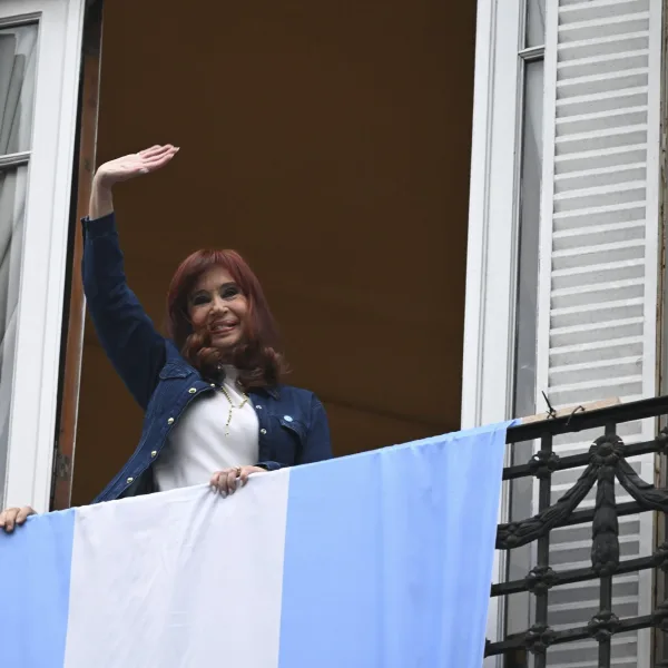 Cristina Kirchner recibió el alta médica tras su operación por un cuadro de apendicitis