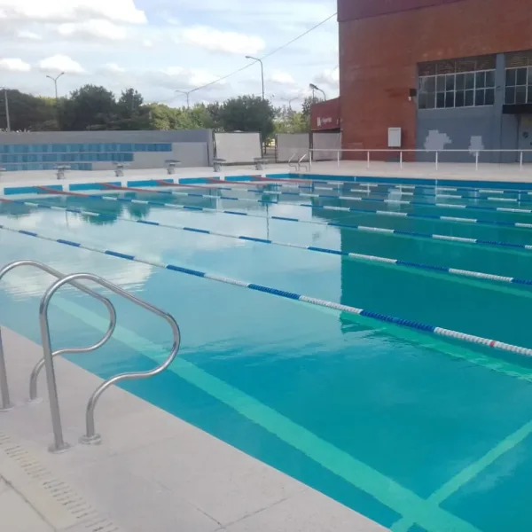 Comenzó la temporada de verano de las piletas públicas porteñas
