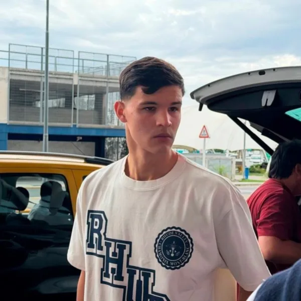 Valentín Carboni llegó a la Argentina para sumarse a Racing de Costas