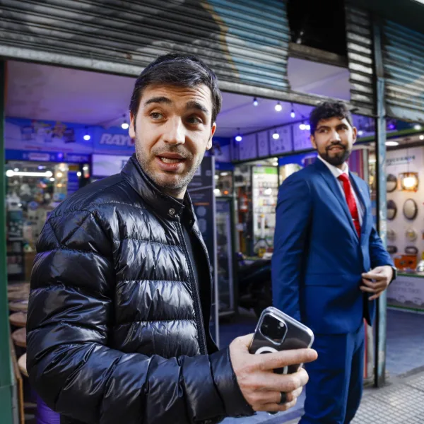 El gobernador de Chubut denunció amenazas antes de los incendios y apuntó a grupos violentos