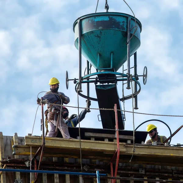 Industria y construcción cerraron noviembre con nuevos retrocesos