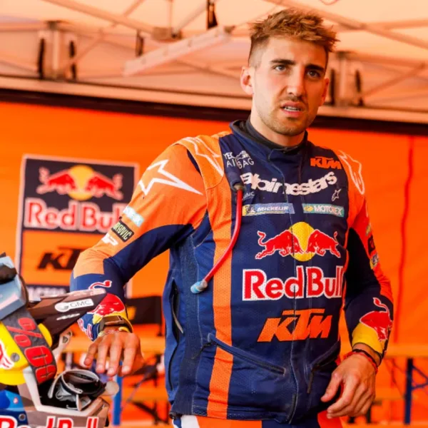 El motociclista Luciano Benavides ganó la séptima etapa del Rally Dakar y achica la brecha con el puntero