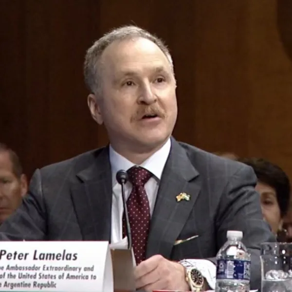 Santiago Caputo recibió al embajador estadounidense Peter Lamelas en Casa Rosada