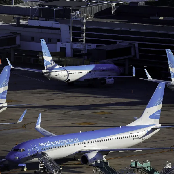 Aerolíneas Argentinas suma vuelos especiales y amplía de cara al Mundial