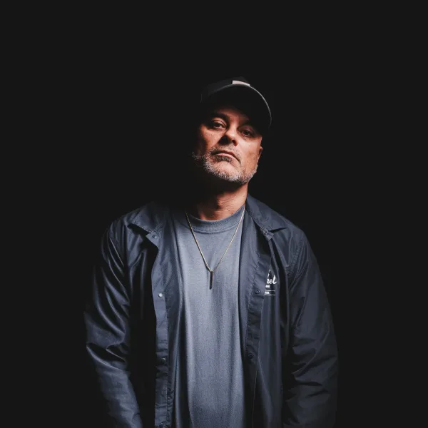 Nach, el artista español llega al país para presentar "Destino" su más reciente trabajo