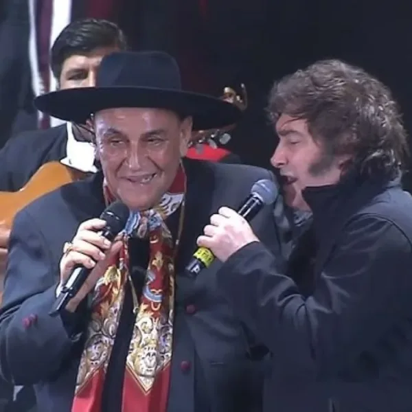 Milei participó del Festival de Jesús María y cantó “Amor Salvaje” junto al Chaqueño Palavecino