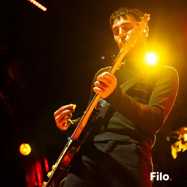 Catupecumachu y Conociendo Rusia en el festejo de los 30 años de Medio y Medio