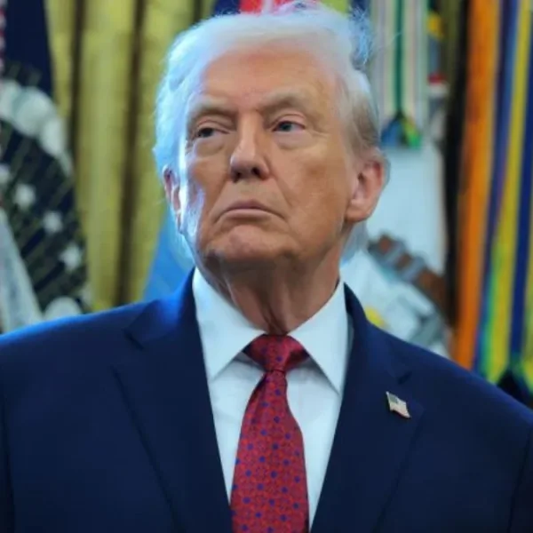 Trump apuntó contra Reino Unido por la soberanía de las islas Chagos e insistió con adquirir Groenlandia