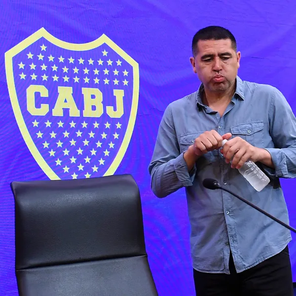 Riquelme no está feliz: Hinestroza se irá al fútbol brasileño y no jugará en Boca