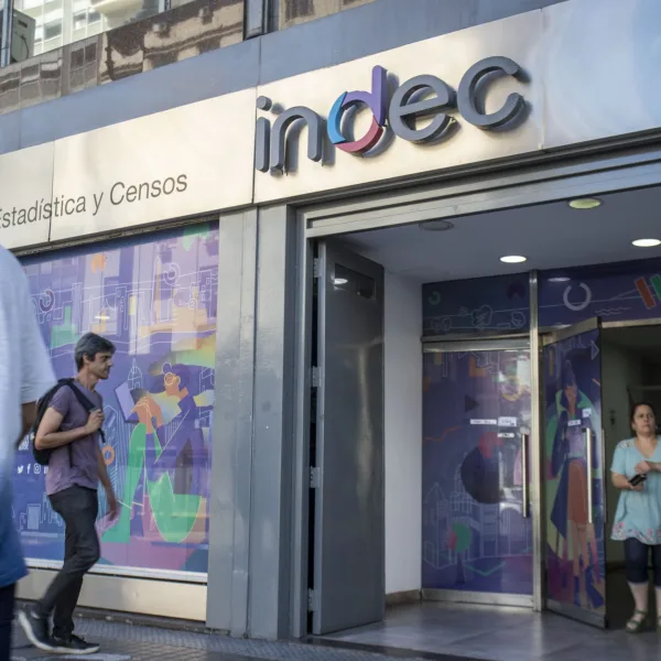 La actividad económica cayó 0,3% en noviembre en la medición interanual y mensual