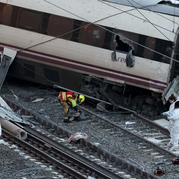 Un informe preliminar determinó la causa del choque de trenes de alta velocidad en España