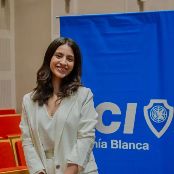 Pilar Urbina, la campeona nacional de Oratoria representará a Argentina: "Es importante que los jóvenes nos involucremos en la toma de decisiones"