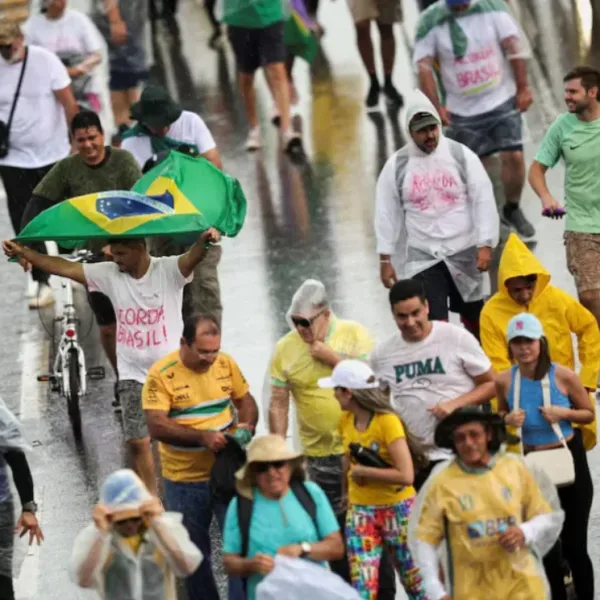Militantes de Bolsonaro resultaron heridos de gravedad por la caída de un rayo durante una manifestación en Brasilia