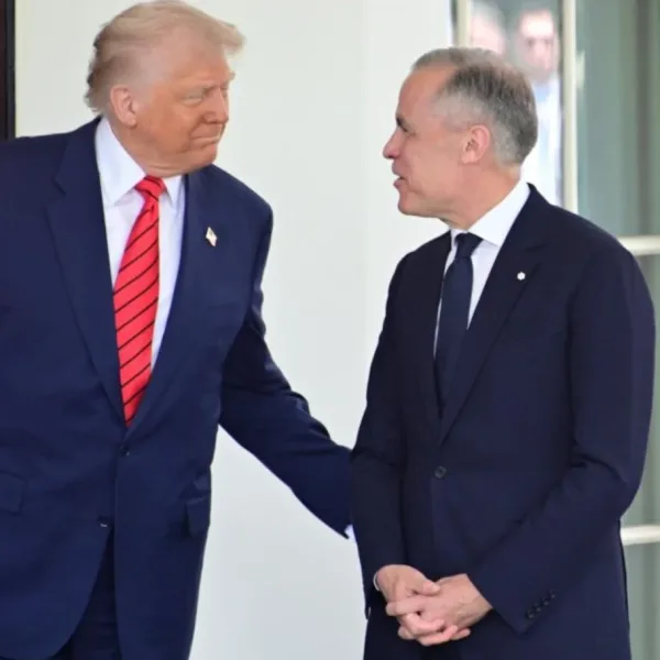 Trump amenaza con aranceles del 100 % a Canadá si avanza un acuerdo comercial con China