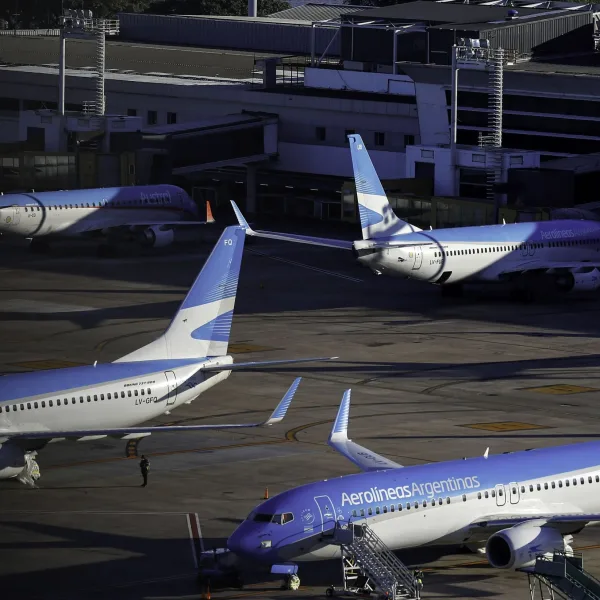 ATE convoca paro en todos los aeropuertos para el lunes 