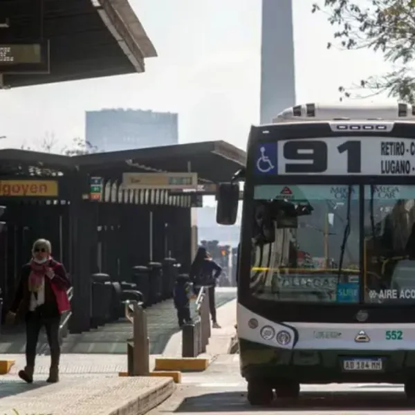 Aumento de transporte: ya rigen los nuevos precios de colectivos, subtes y peajes