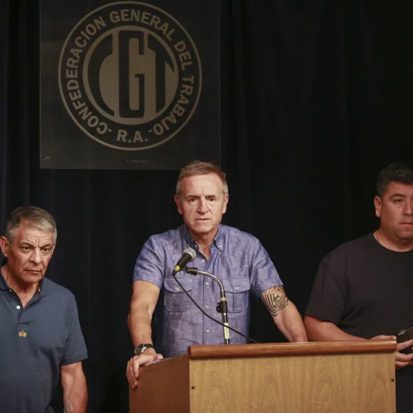 La CGT convocó a una reunión de urgencia contra la reforma laboral y no descarta un paro