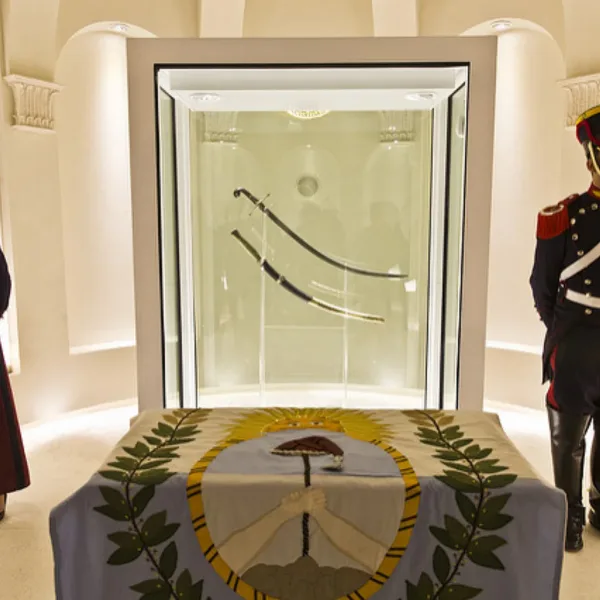 El Gobierno dispuso el traslado del Sable Corvo de San Martín al cuartel del Regimiento de Granaderos a Caballo