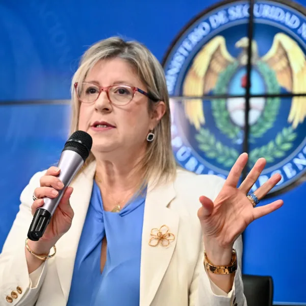 Baja de la edad de imputabilidad: la ministra de Seguridad pidió "seguir construyendo cárceles"