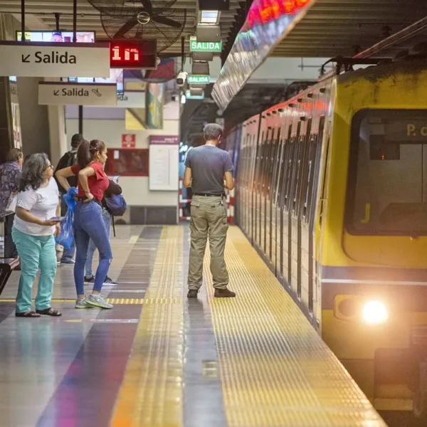 Marcha de la CGT y CTA contra la reforma laboral: cómo afectará al transporte