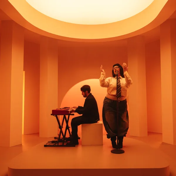 Luz Gaggi anticipa su segundo álbum con el lanzamiento de “Avión a Madrid”