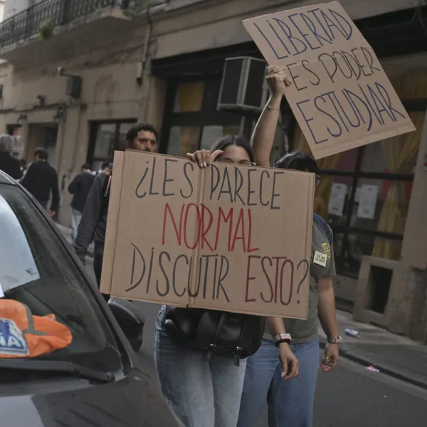 Con foco en las universidades, el Gobierno suma un proyecto y prorroga las extraordinarias