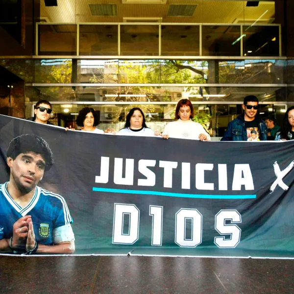 Los hijos de Maradona informaron sobre la restricción judicial en la causa contra Morla