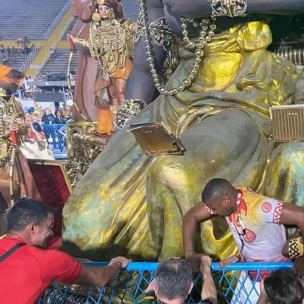 Carnaval de Río: una carroza se descontroló y aplastó a tres personas del público 