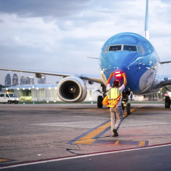 Paro de la CGT: 255 vuelos cancelados en todo el país