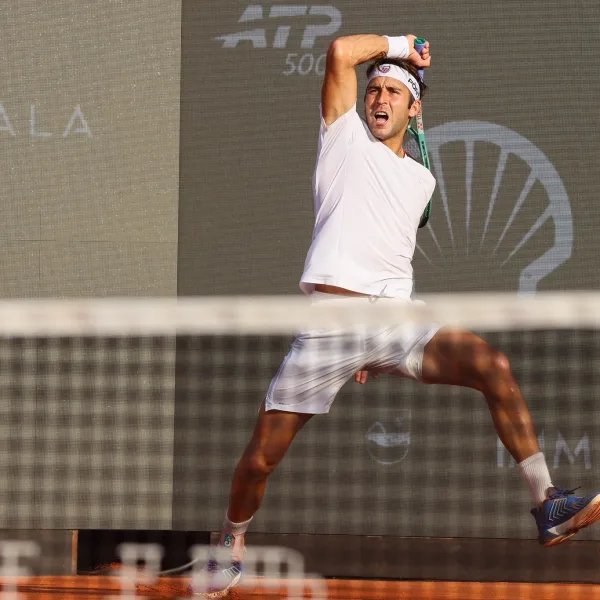 Tomás Etcheverry avanzó a los cuartos de final del ATP 500 de Río de Janeiro