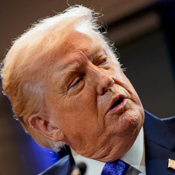 Donald Trump anuncia un arancel global del 10% tras el freno de la Corte Suprema