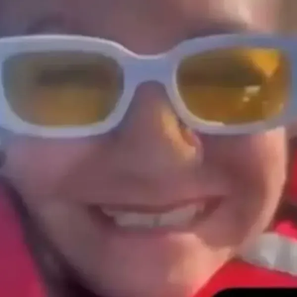 Echaron a una funcionaria de Misiones tras dedicarle sus vacaciones en Cancún “a todos los pobres”