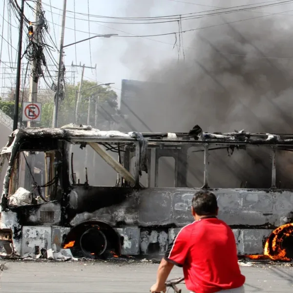 México: más de 60 fallecidos por hechos violentos tras muerte del narco El Mencho