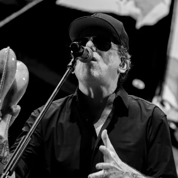 Andrés Calamaro anuncia su gira Argentina: "Como Cantor"