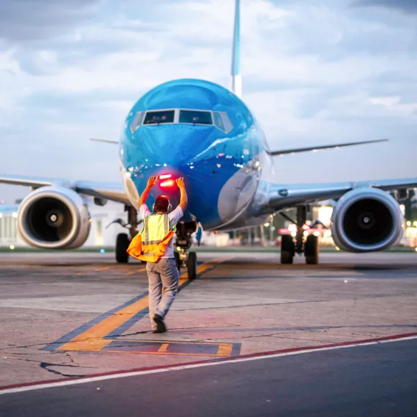 Comienza el paro de controladores aéreos: prevén demoras y cancelaciones en vuelos