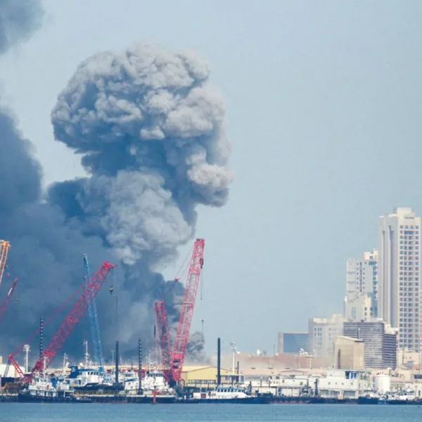 Guerra abierta en Medio Oriente: EE.UU. e Israel atacaron Irán y Teherán respondió con misiles, drones y apagón digital