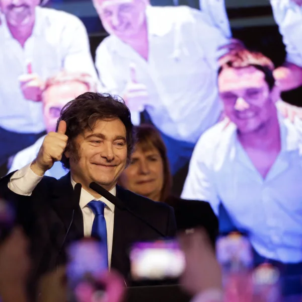 Milei celebró la muerte de Jamenei y vinculó la operación con el atentado a la AMIA