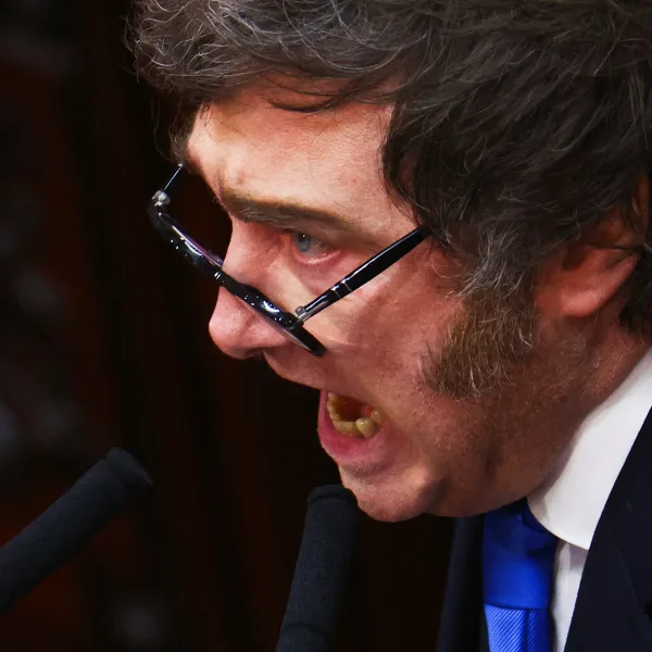 Empujones, un discurso histriónico y el anuncio de 90 reformas: así fue la apertura de sesiones ordinarias en el Congreso