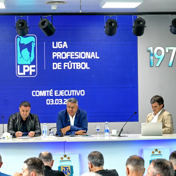 Paro en el fútbol argentino: suspenden la actividad desde este jueves en rechazo a una denuncia de ARCA contra la AFA