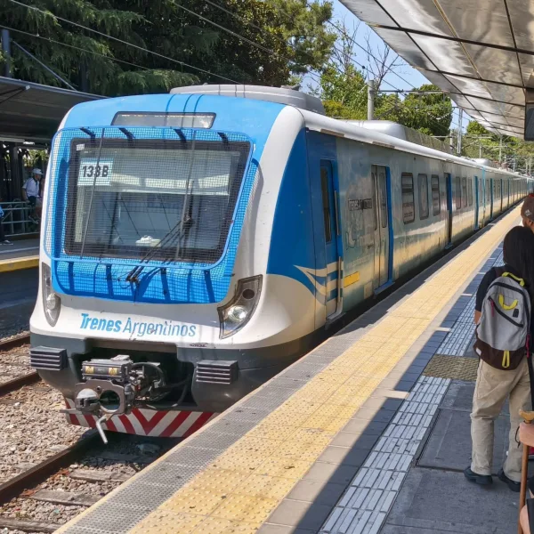 Tras el paro general, el Gobierno abrió sumarios contra la UTA y La Fraternidad