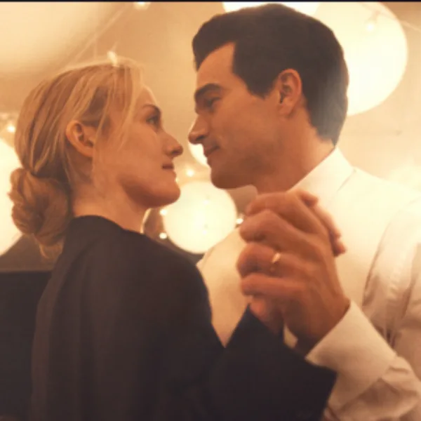  Love Story: John F. Kennedy Jr. y Carolyn Bessette rompe récords  en Disney+