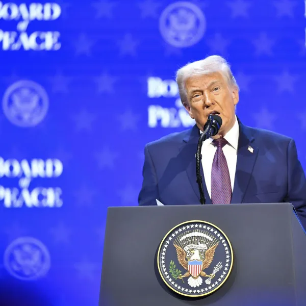 Trump anunció una “nueva coalición militar” en la cumbre Escudo de las Américas