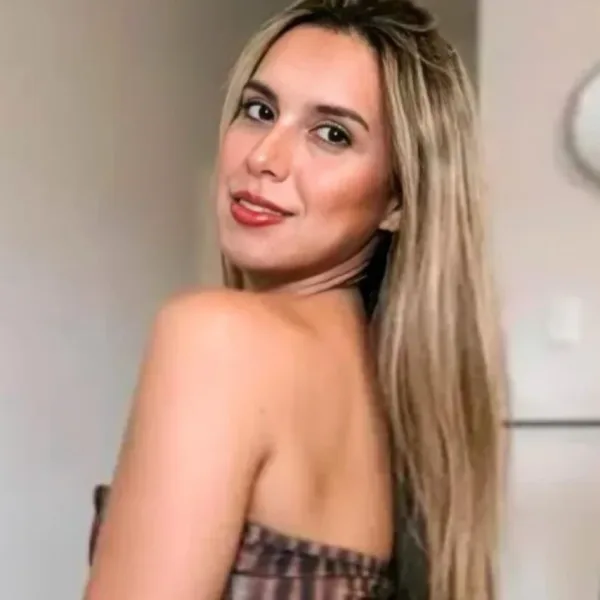 Desde Brasil, Agostina Páez publicó un mensaje por el 8M: “Intentan quebrarme, pero sigo de pie”