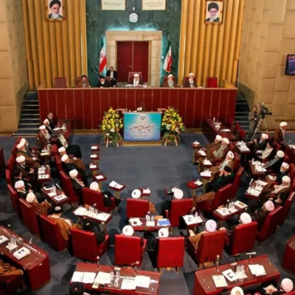 Irán designó a un nuevo líder supremo para reemplazar a Ali Khamenei, pero aún no reveló su nombre