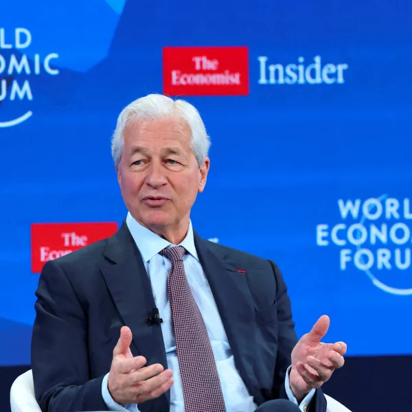 El CEO de JPMorgan elogió a Milei y destacó el rumbo económico del país